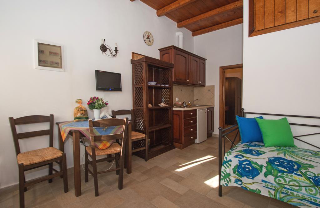 Kapetan Manwlis Apartment Kato Khora Bagian luar foto