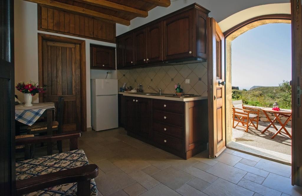 Kapetan Manwlis Apartment Kato Khora Bagian luar foto