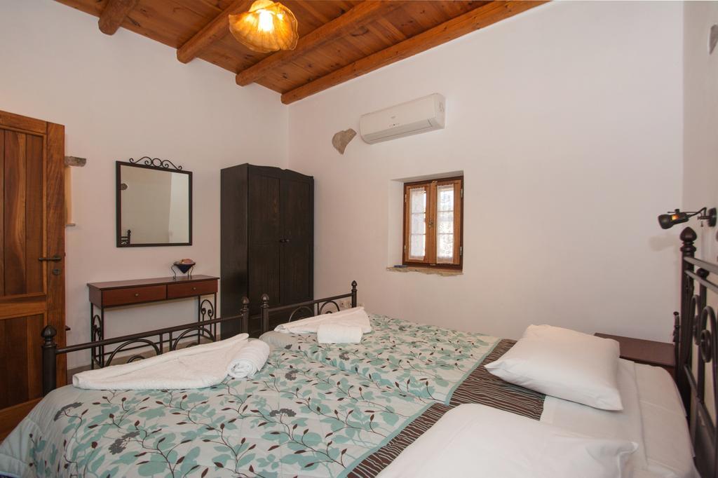 Kapetan Manwlis Apartment Kato Khora Bagian luar foto